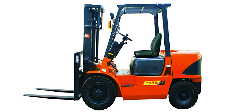 电动叉车2.5-3.5吨的4轮驱动坐在